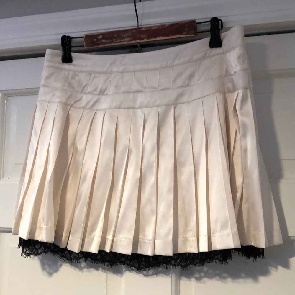 NWT 90s BEBE SKIRT